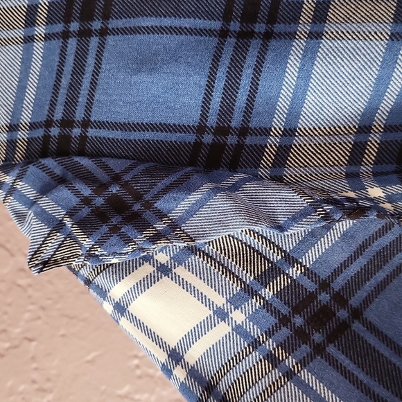 Blāshe Plaid Top - Picture 8 of 13